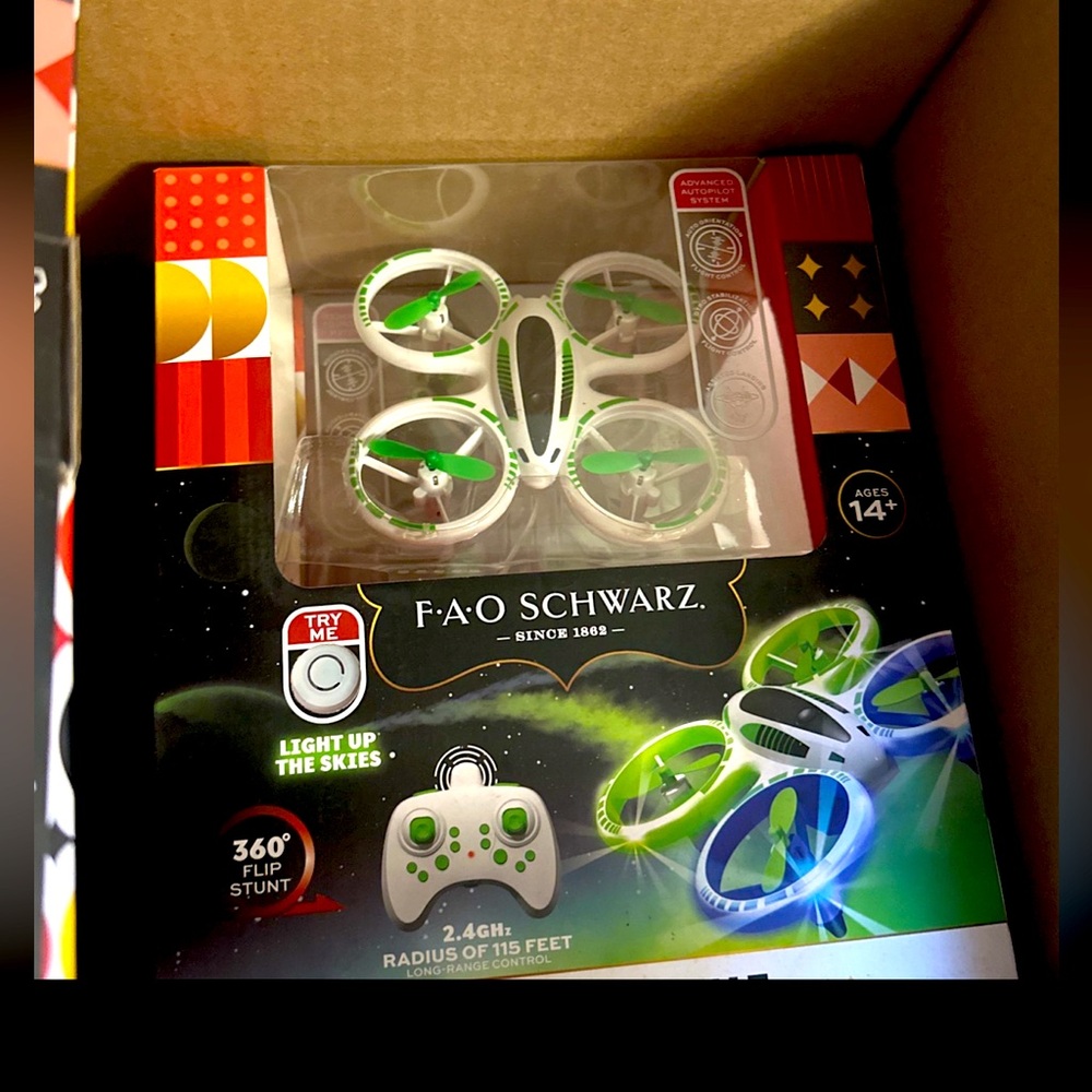 COPY - FAO Schwarz SI Thunder Glow Drone NEW $24